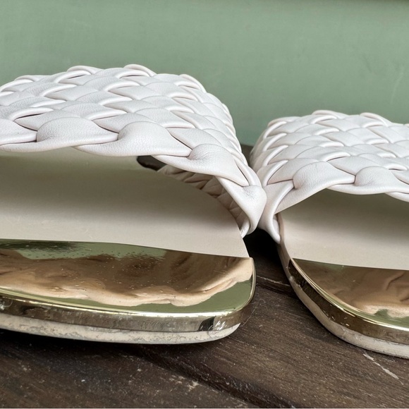 Tahari White Woven Leather Sandals Elegant Slip-On - Picture 3 of 7